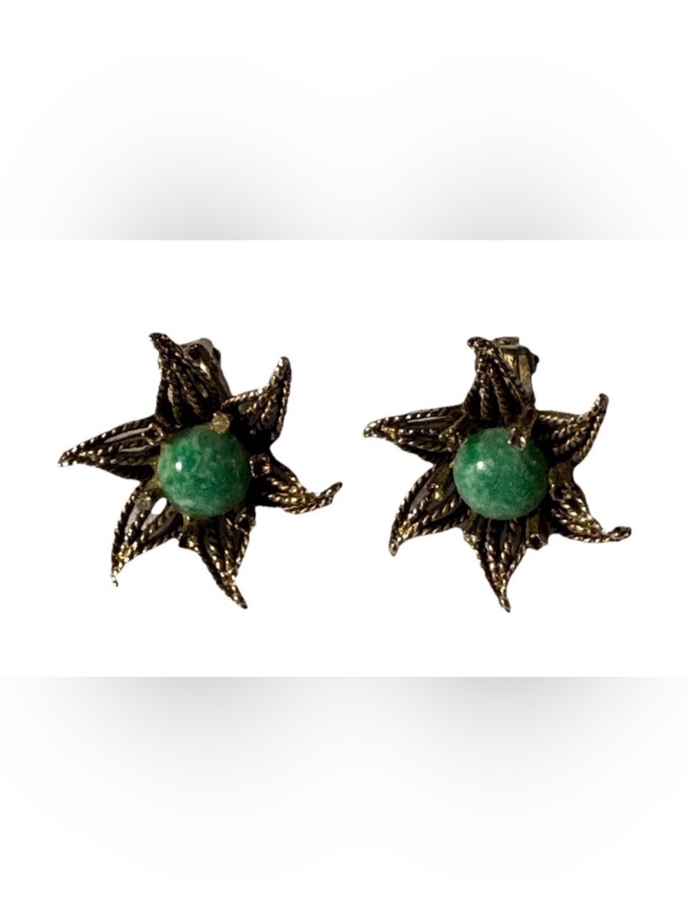 Vintage HAR Signed Gold Tone Green Cabochon Starburst Floral Clip-On Earrings